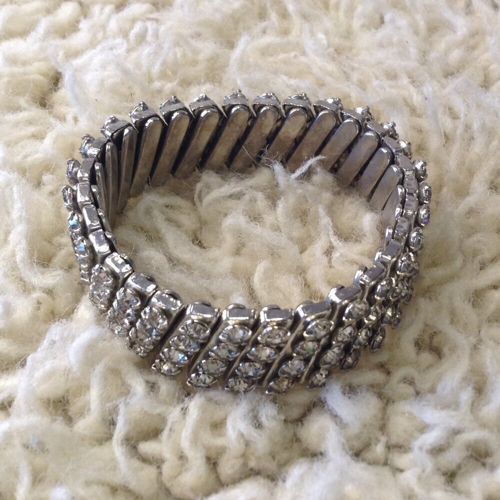 VTG RARE 1960's Rhinestone Expansion Bracelet Nostalgic Classy Black Tie Event